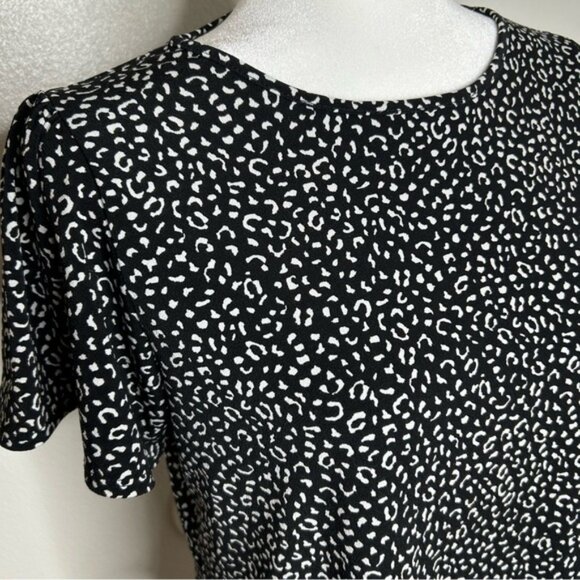 Banana Republic Womens Black Animal Print Jersey Blouse Flutter Sleeve Size S - Picture 3 of 10